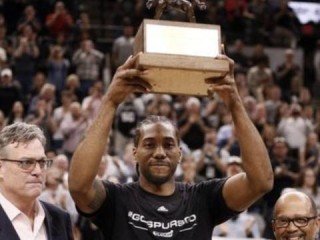 最强NBA邓肯海报，一张纸上的石佛哲学，如何定义了篮球的永恒