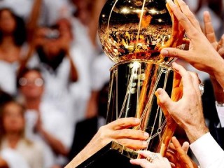 火箭勇士激战正酣，NBA最新消息揭示西部格局新变数