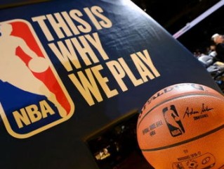 NBA球员交易后多久能打比赛？完整时间线与规则解析