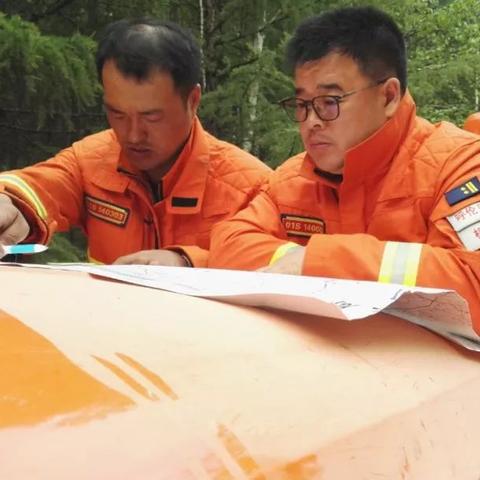 勇士去年阵容名单，一支冠军之师的最后荣光