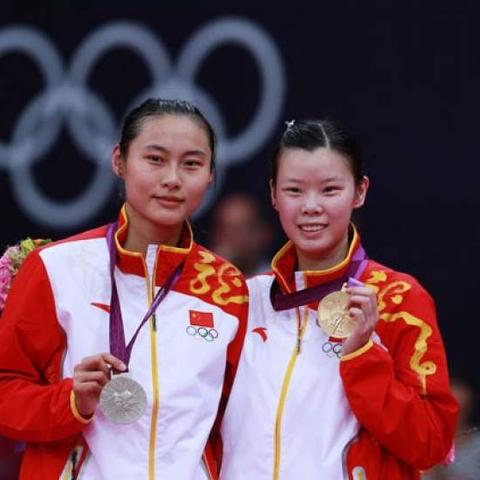 那一刻,她站在世界之巅,2012年伦敦奥运会乒乓球女单冠军的荣光 那一刻,她站在世界之巅,2012年伦敦奥运会乒乓球女单冠军的荣光